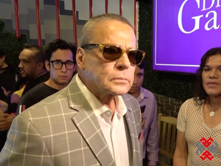 Alfredo Adame durante una entrevista con medios de comunicación, donde habló sobre José Manuel Figueroa, Maribel Guardia, su estado de salud y sus próximos proyectos