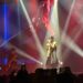 Paty Cantú canta sobre el escenario de La Maraka durante el primer concierto de su residencia en la Ciudad de México ante un recinto lleno.