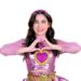Lara Campos sonríe durante una presentación promocional tras anunciar el sold out de su concierto en el Auditorio Nacional y el lanzamiento de su nuevo sencillo infantil.