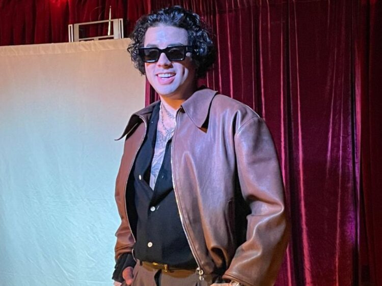 Mario Bautista en conferencia de prensa durante el lanzamiento de su álbum Loverboy, proyecto musical compuesto por siete canciones.