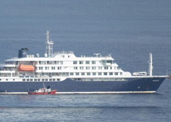 El crucero MV Hondius, afectado por un brote de hantavirus