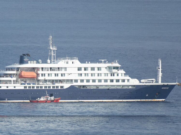 El crucero MV Hondius, afectado por un brote de hantavirus