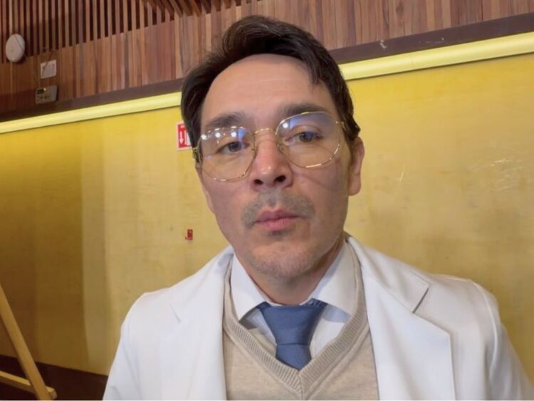 El secretario de Salud de Oaxaca, Efrén Enmanuel González. 23 casos de miasis por gusano barrenador en humanos en Oaxaca.