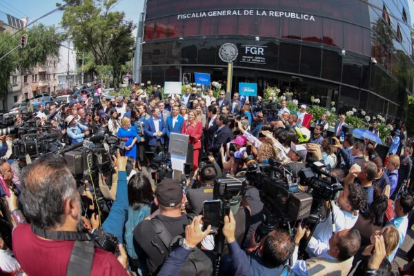 "Vamos a luchar hasta donde tope", sentencia la mandataria