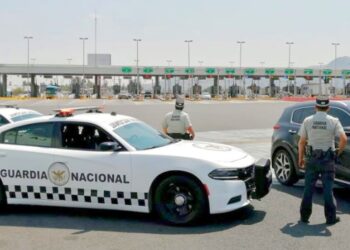 Militarización en carreteras mediante el control de la Guardia Nacional.