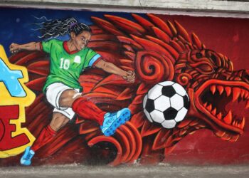 Los murales mundialistas pintados por jóvenes artistas urbanos en Neza, Edomex
