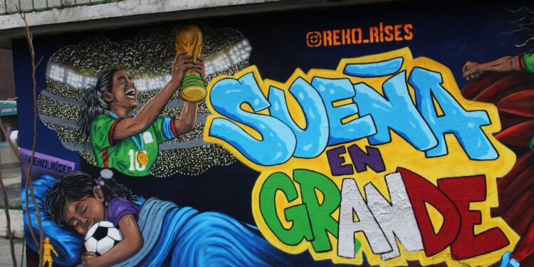 Los murales mundialistas pintados por jóvenes artistas urbanos en Neza, Edomex