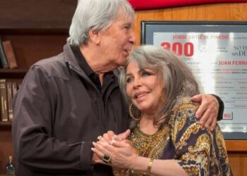 Juan Ferrara y Verónica Castro compartieron telenovelas y teatro en una de las duplas más recordadas de México. | AMEXI/FOTO: RRSS