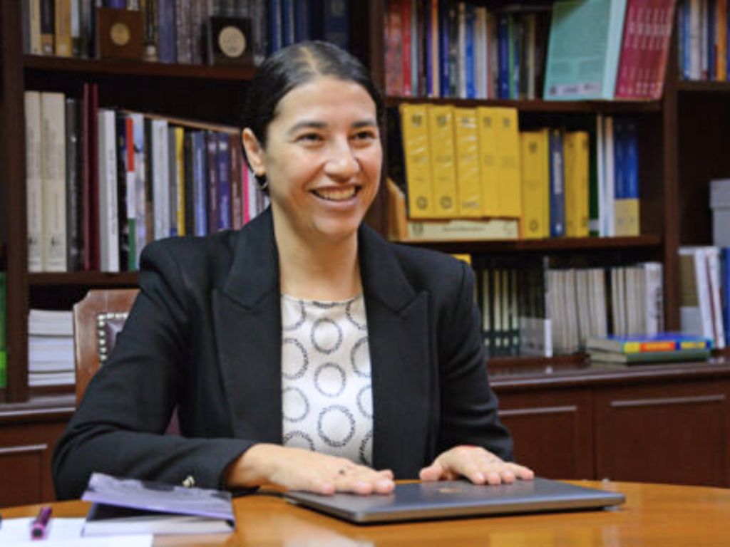 La directora de la Facultad de Economía, Lorena Rodríguez. En la UNAM se discute con libertad y rigor académico.