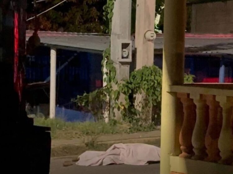 Madre e hija son asesinadas y abandonadas en calles de Cosoleacaque