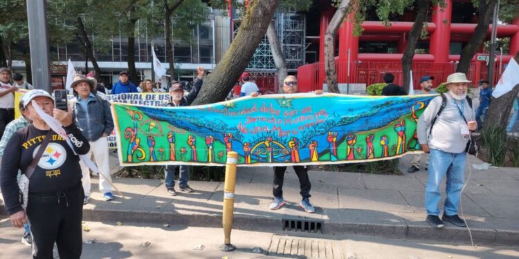 Marcha del Día del Trabajo en la CDMX. AMEXI/ Foto: Héctor Colón