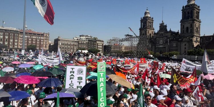 Así lució el Zócalo de la CDMX en ocasión del Día del Trabajo