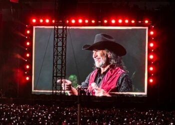 Marco Antonio Solís conquistó el Estadio GNP con sus éxitos y momentos emotivos durante su esperado Gratitud Tour. | AMEXI/FOTO: Lilia Pérez