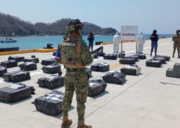 Marina asegura 65.5 toneladas de cocaína