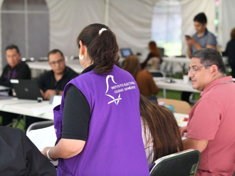 Más 400 mil personas en jornada de consulta de presupuesto
