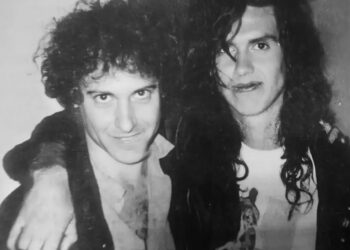 Saúl Hernández y Alejandro Marcovich juntos durante una etapa de Caifanes en los años 90.