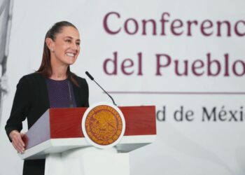 Sheinbaum defiende calendario escolar y a secretario SEP