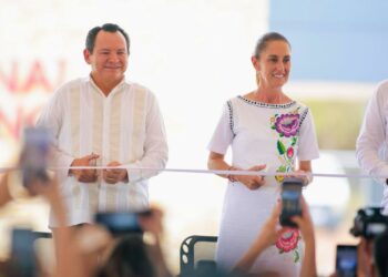Sheinbaum en Yucatán, con el gobernador Joaquín Díaz Mena. Inauguración de obras.