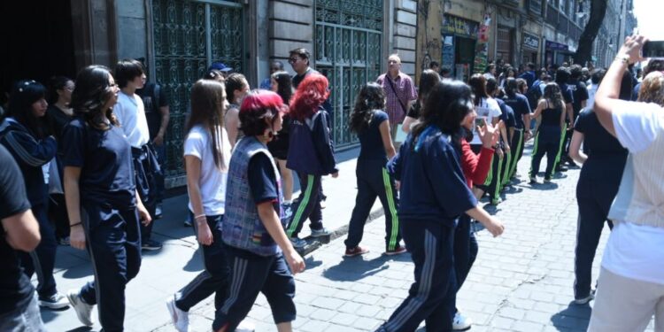 Simulacro en la calle de Donceles en el Centro Histórico. AMEXI/Foto: Alejandro Melendez