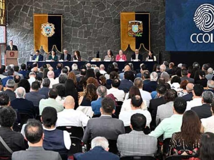 La UNAM presentó el Consejo Coordinador de Inteligencia Artificial (CCOIA) con el objetivo de guiar el desarrollo y uso de esta tecnología en México desde una perspectiva ética y humanista.