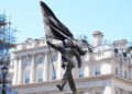 Un hombre ciego a su bandera: la nueva obra de Banksy