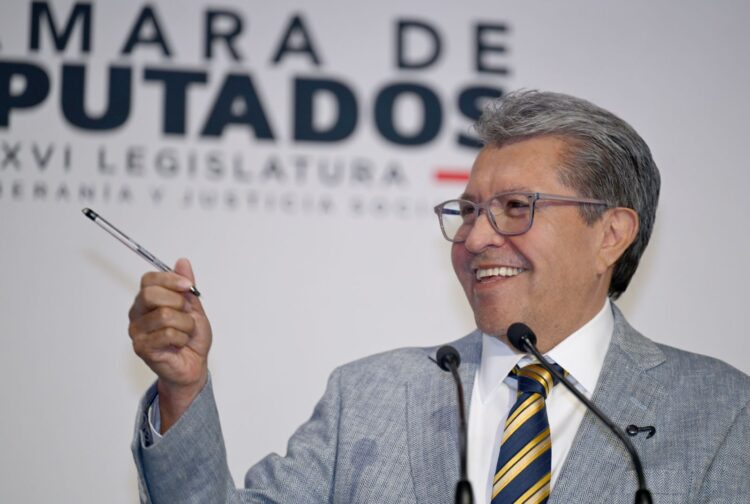 Monreal llama a la prudencia ante ola de demandas de juicio político