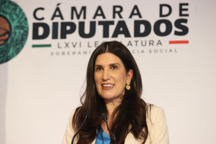 Kenia López opina sobre caso en Sinaloa y respalda a Maru Campos