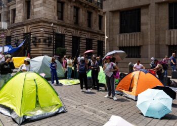 CNTE anuncia paro; gobierno convoca a mesa de trabajo