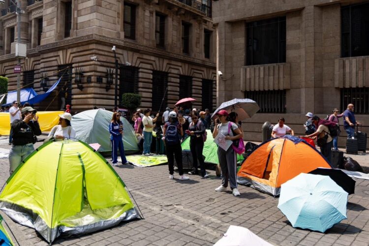CNTE anuncia paro; gobierno convoca a mesa de trabajo