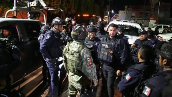 En ambos municipios elementos del Ejército Mexicano, la Guardia Nacional y la Policía Estatal, realizan operativos en busca de los presuntos responsables de las agresiones. AMEXI/FOTO/ FGE Michoacán.