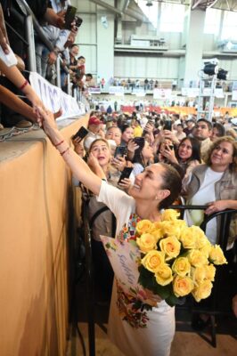 La gira de Sheinbaum culminó con una población Beneficiada de cerca de 25mil mujeres de Sonora, ya registradas en el nuevo rango de edad (60 a 64 años). AMEXI/FOTO/ Presidencia 
