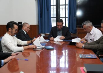 La Rectoría de la Universidad Autónoma Chapingo (UACh) y el Sindicato de Trabajadores Administrativos de esa casa de estudios (STUACh) firmaron la revisión del Contrato Colectivo de Trabajo (CCT).