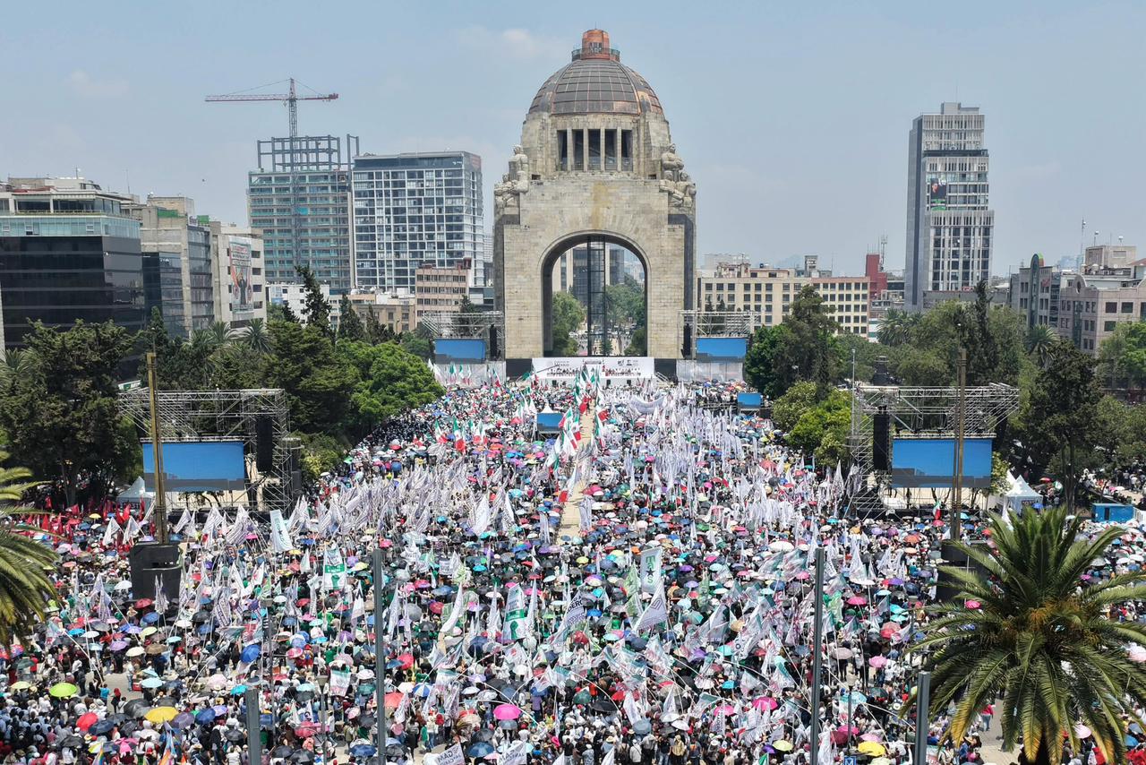 En un acto multitudinario en el Monumento a la Revolución, donde también se conmemoraron los dos años de gobierno de la primera presidenta de México, Sheinbaum