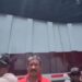 Alcalde de Villa de Mitla llega con arma de fuego a quitar bloqueo de la CNTE