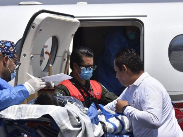 oaxaca: trasladan vía aérea a menor de tres años con quemaduras