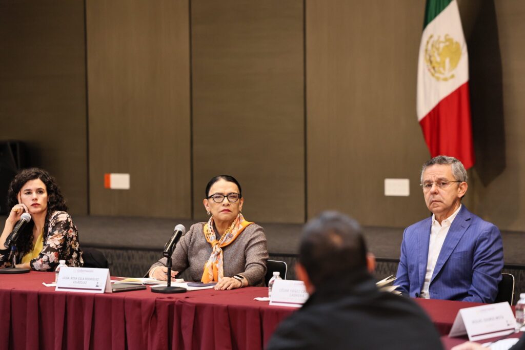 Jubilados de diversas entidades públicas se reunieron con Rosa Icela Rodríguez y con Luisa María Alcalde. AMEXI / FOTO: RRSS