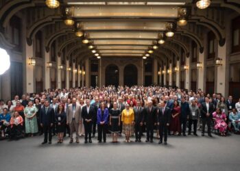 La presidenta de México, Claudia Sheinbaum se reunió este jueves con legisladores de Morena, PVEM y del PT, en Palacio Nacional