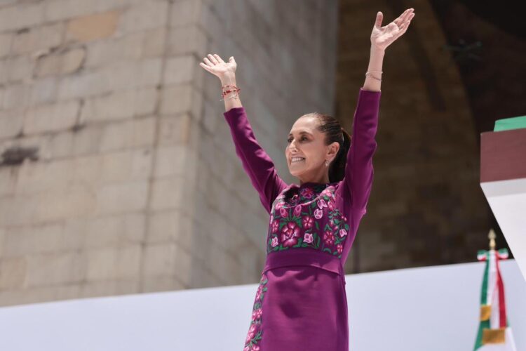 La presidenta Claudia Sheinbaum resalta los programas sociales que llegarán poximamante a más de 42 millones de derechohabientes.