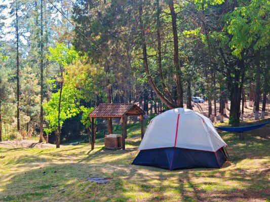 En Rancho Viejo Los Azufres se cuenta con áreas de campamento en medio del bosque. AMEXI/FOTO/ Foturmich