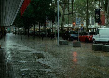 Activan alerta amarilla por fuertes lluvias en la capital