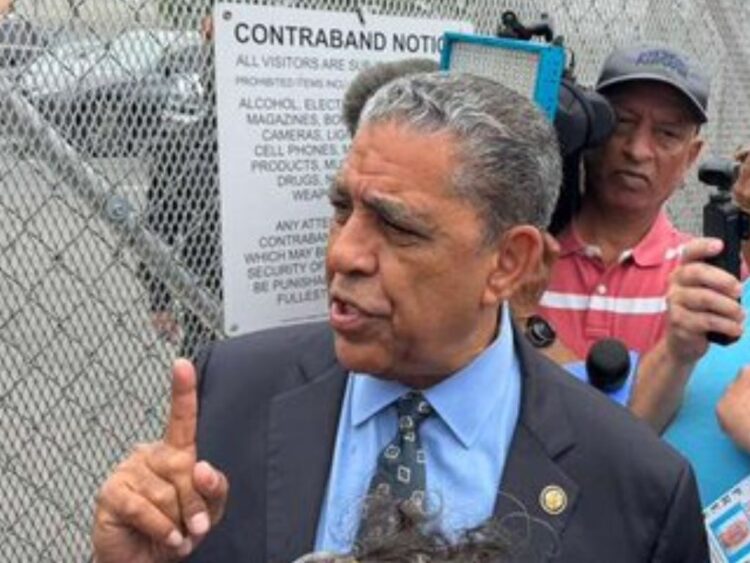 Adriano Espaillat, congresista estadunidense. AMEXI Foto X Adriano Espaillat