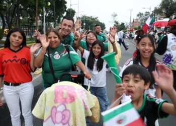 La fiesta mundialista de los mexicanos en imágenes