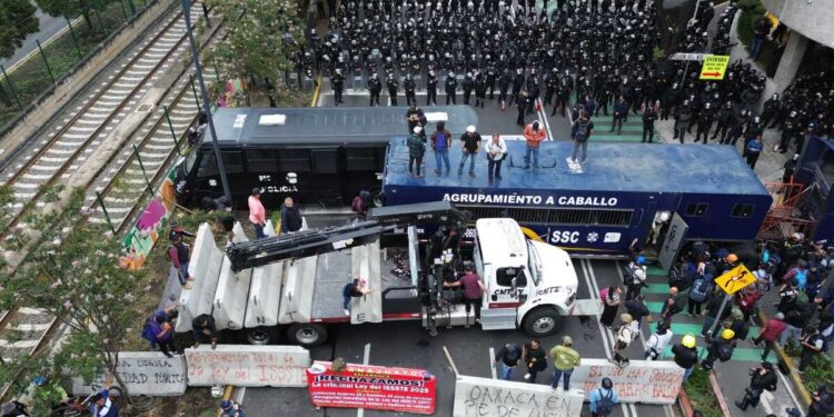La movilización de la CNTE en el sur de la CDMX en imágenes