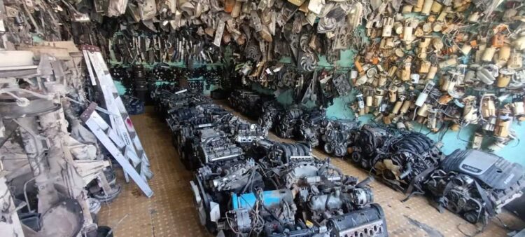 Aseguran 10 toneladas de autopartes por cateo en Chicoloapan, Edomex