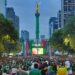 triunfo de México Asistentes al Ángel de la Independencia para ver el partido México vs Chequia. AMEXI Foto Clara Brugada