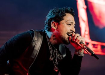 Christian Nodal estrena el video de “Mi Antes y Después”, una de las canciones más emotivas de su álbum Bandera Blanca. | AMEXI/FOTO: RRSS
