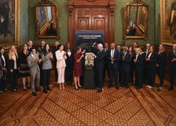 Previo a la inauguración del Mundial 2026, Sheinbaum recibe al presidente de la FIFA