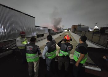 Controla Gobierno de CDMX incendio en bodega de colonia Jamaica