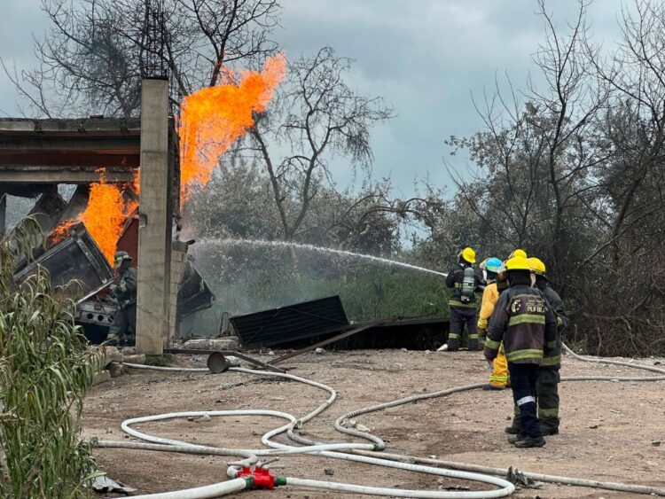 Desalojan a más de dos mil por explosión en Tepeaca, Puebla