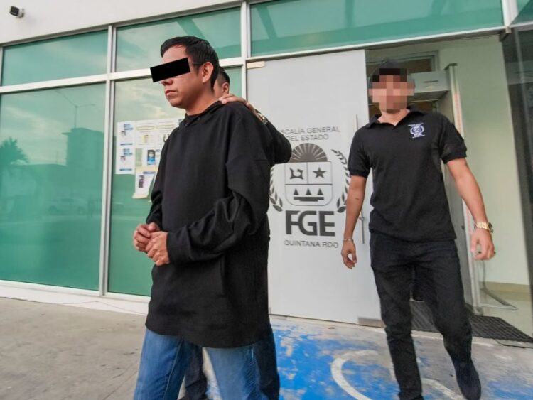 Detenido por fraude en renta de un palco del estadio Ciudad de México. AMEXI Foto FGE Quintana Roo